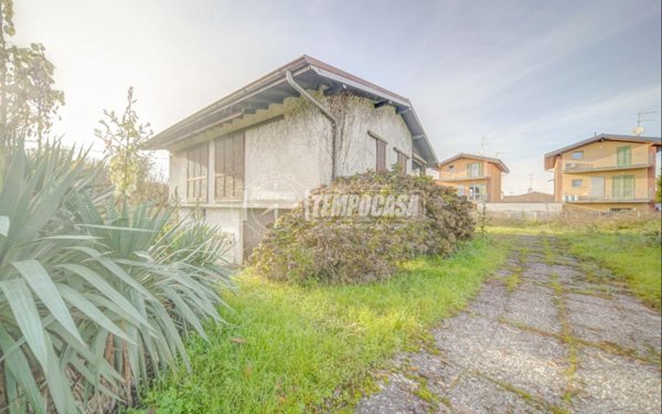 casa indipendente in vendita a Taino
