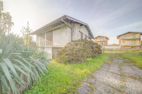 casa indipendente in vendita a Taino