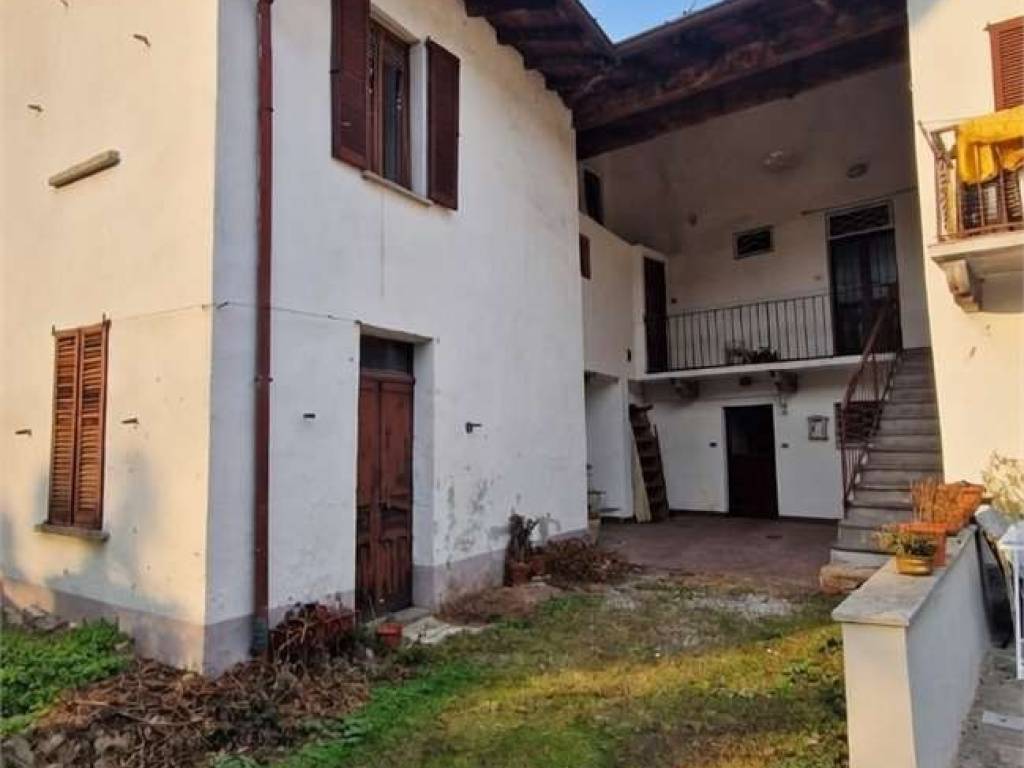 appartamento in vendita a Taino