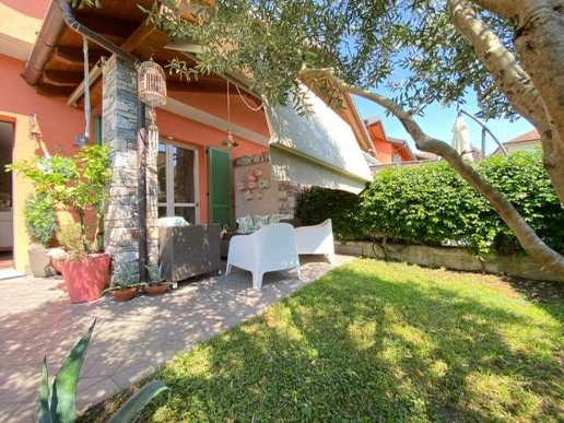 casa indipendente in vendita a Taino