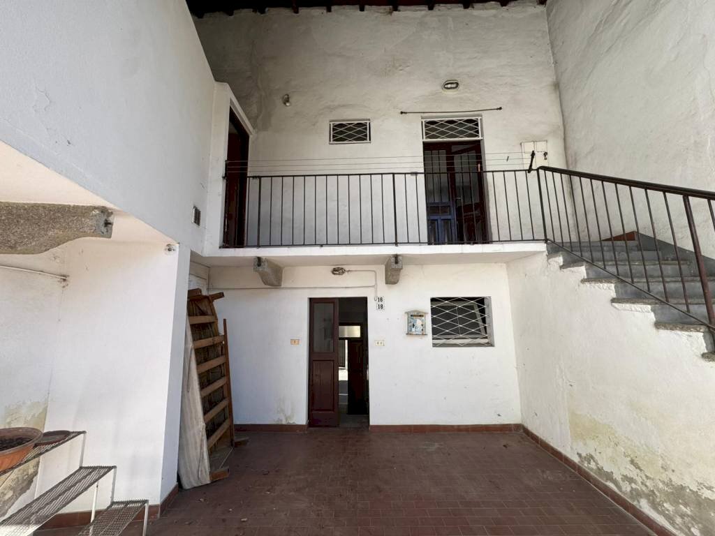 appartamento in vendita a Taino