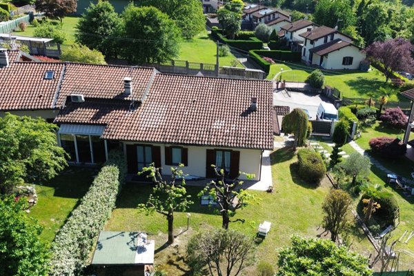 casa indipendente in vendita a Taino