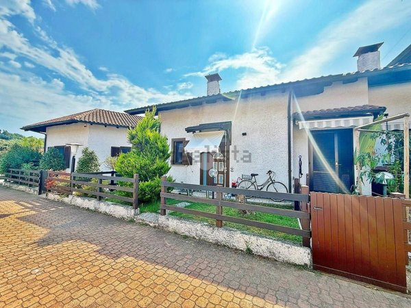 casa indipendente in vendita a Taino