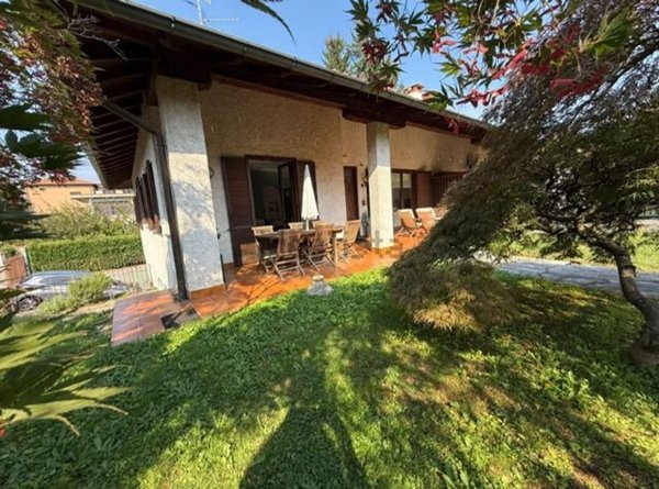 casa indipendente in vendita a Taino