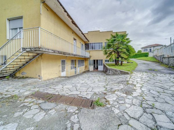 locale commerciale in vendita a Ternate