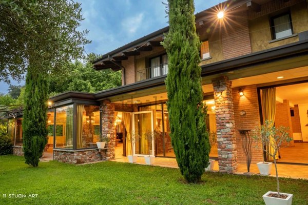 casa indipendente in vendita a Ternate