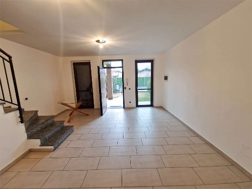 casa indipendente in vendita a Ternate