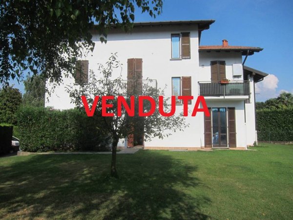 casa indipendente in vendita a Ternate