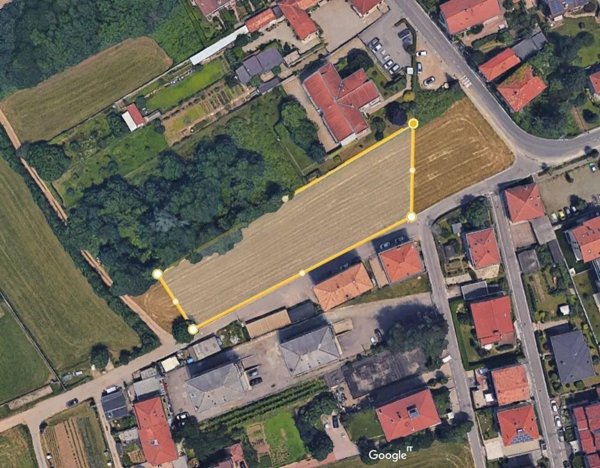 terreno edificabile in vendita a Tradate in zona Ceppine