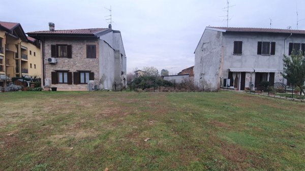 appartamento in vendita a Tradate in zona Ceppine