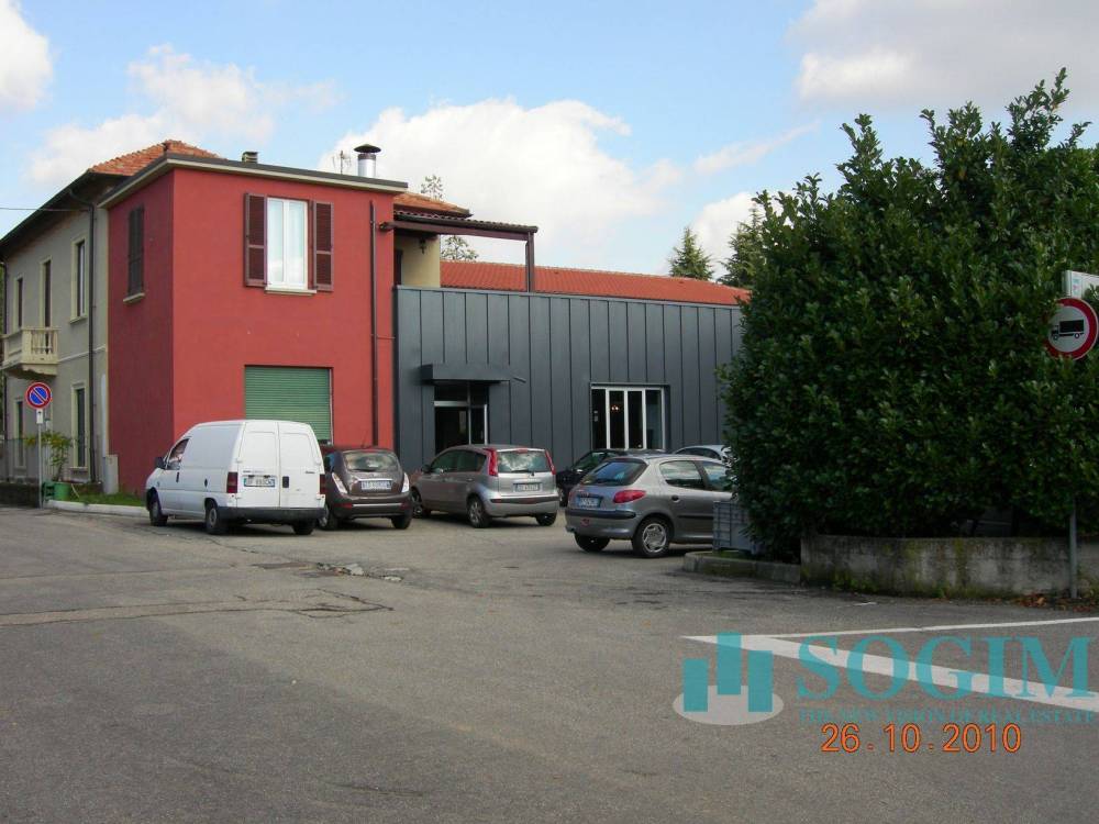 capannone in vendita a Tradate