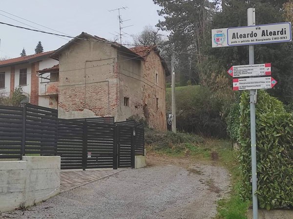 casa indipendente in vendita a Tradate