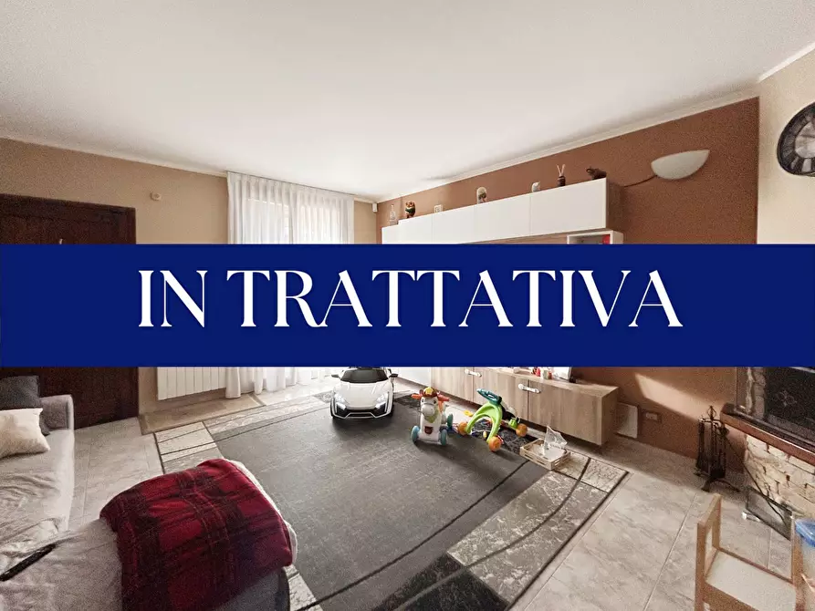 casa indipendente in vendita a Tradate