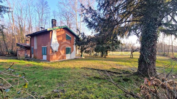casa indipendente in vendita a Tradate