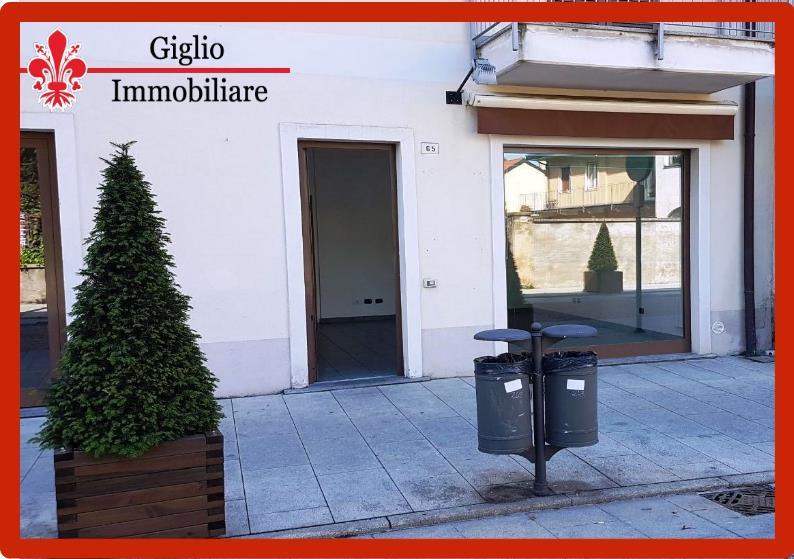negozio in vendita a Tradate in zona Abbiate Guazzone