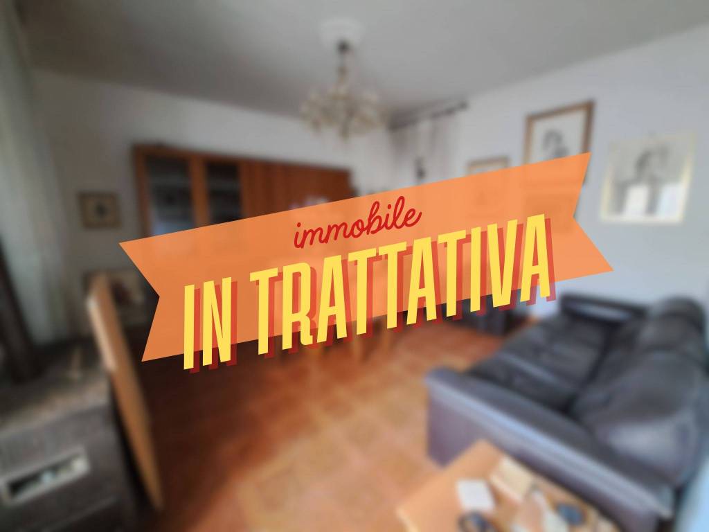 casa indipendente in vendita a Tradate