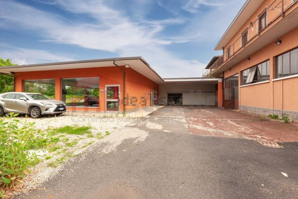 appartamento in vendita a Tradate in zona Abbiate Guazzone