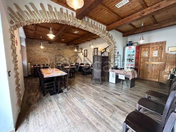 negozio in vendita a Tradate