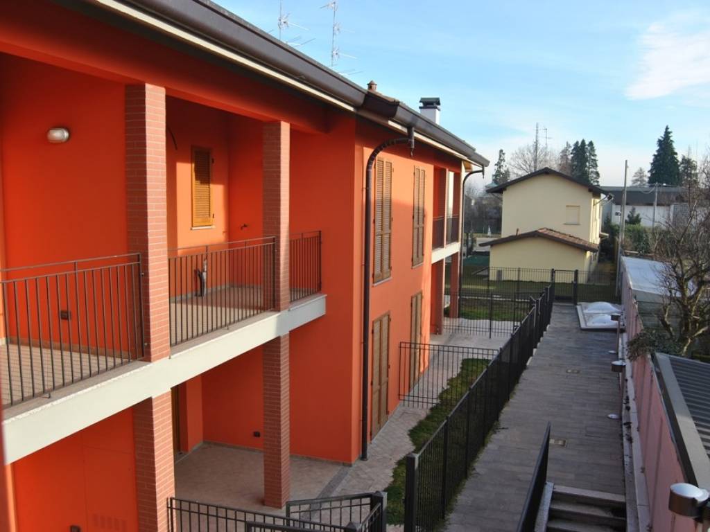 casa indipendente in vendita a Tradate in zona Abbiate Guazzone