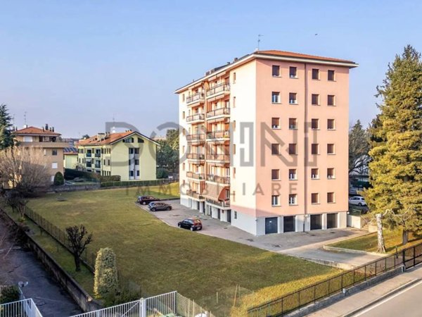 appartamento in vendita a Tradate
