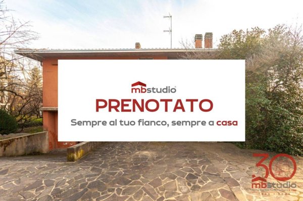 casa indipendente in vendita a Tradate