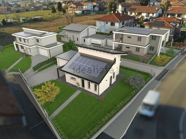 casa indipendente in vendita a Tradate