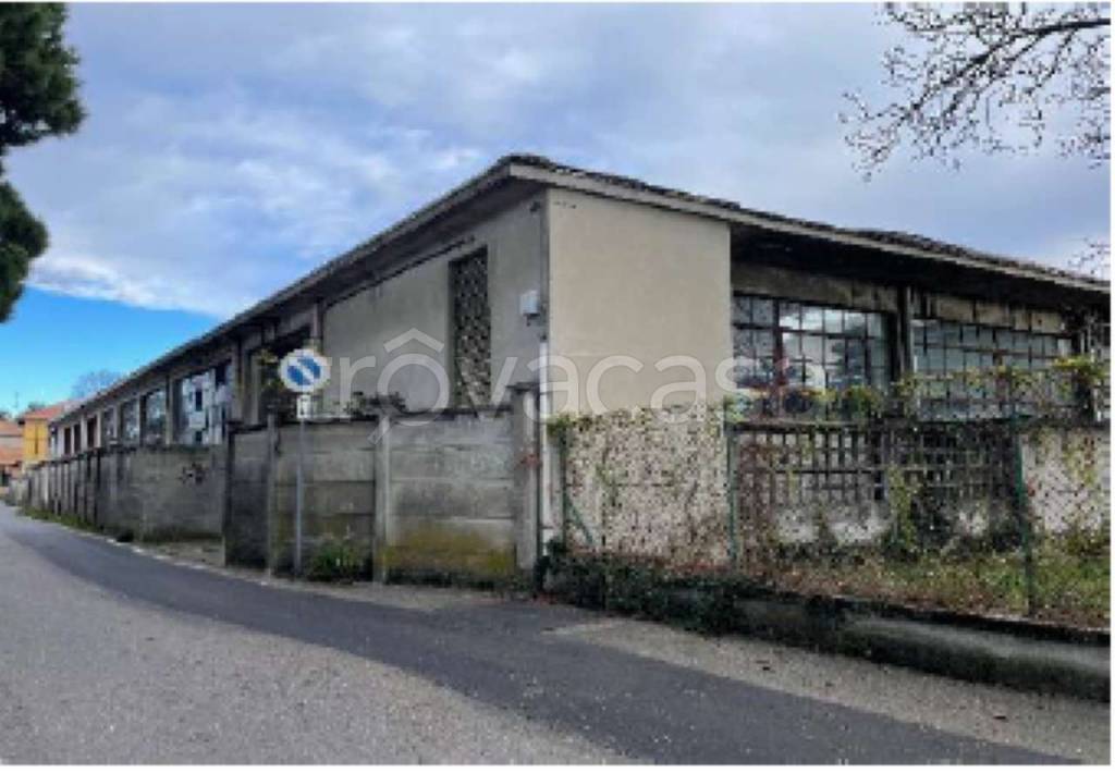 terreno edificabile in vendita a Tradate