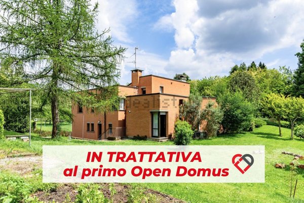 casa indipendente in vendita a Tradate