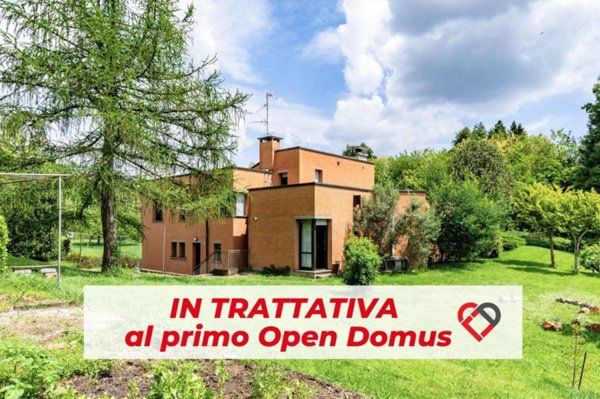 casa indipendente in vendita a Tradate