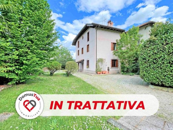 casa indipendente in vendita a Tradate in zona Abbiate Guazzone