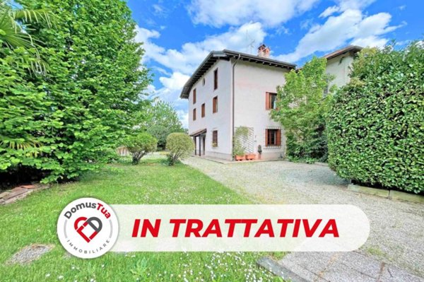 casa indipendente in vendita a Tradate in zona Abbiate Guazzone