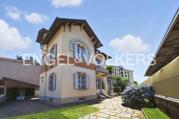 casa indipendente in vendita a Tradate