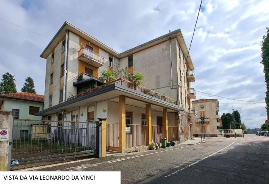 appartamento in vendita a Tradate in zona Abbiate Guazzone