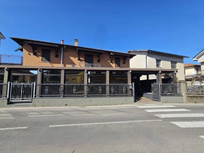 negozio in vendita a Tradate