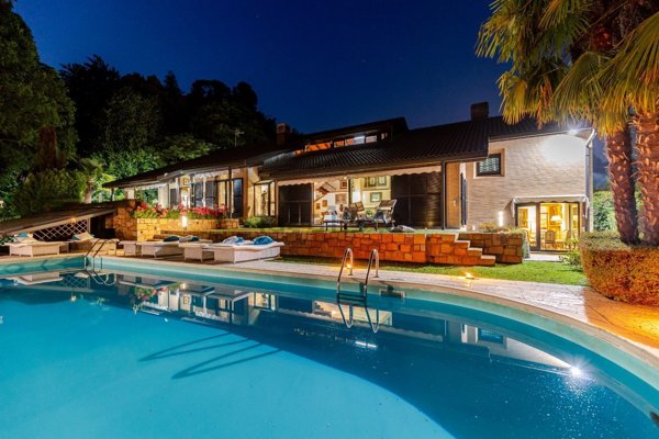 casa indipendente in vendita a Tradate