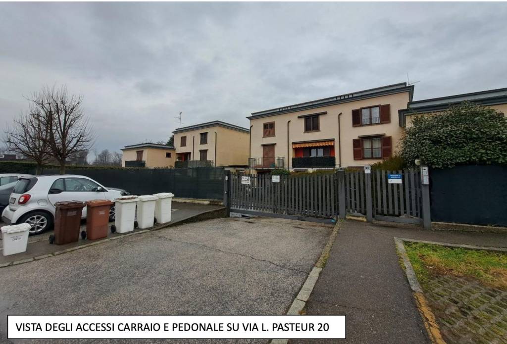 casa indipendente in vendita a Tradate