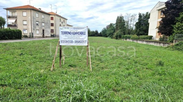 terreno edificabile in vendita a Tradate in zona Ceppine