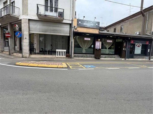 negozio in vendita a Tradate