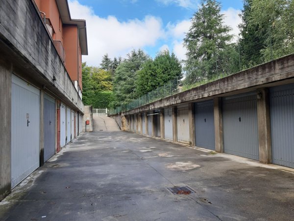 casa indipendente in vendita a Tradate