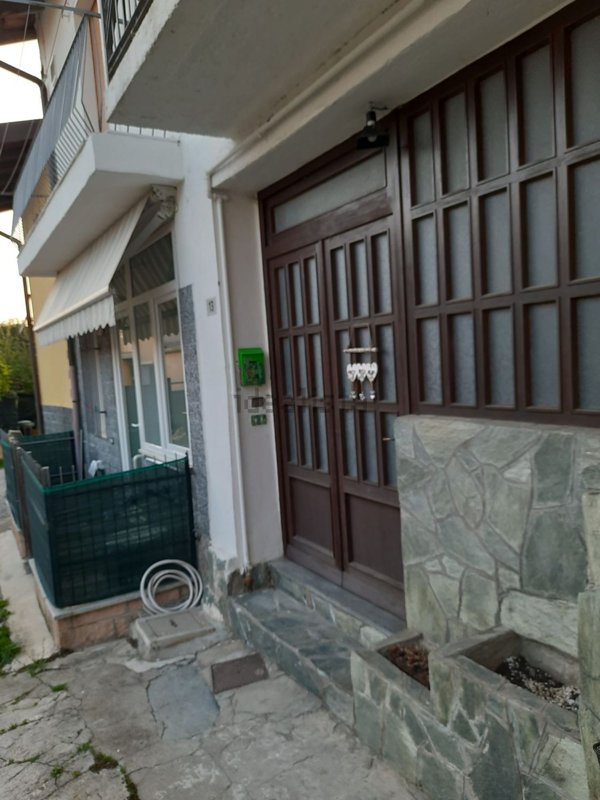 casa indipendente in vendita a Tradate