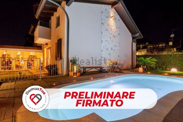 casa indipendente in vendita a Tradate