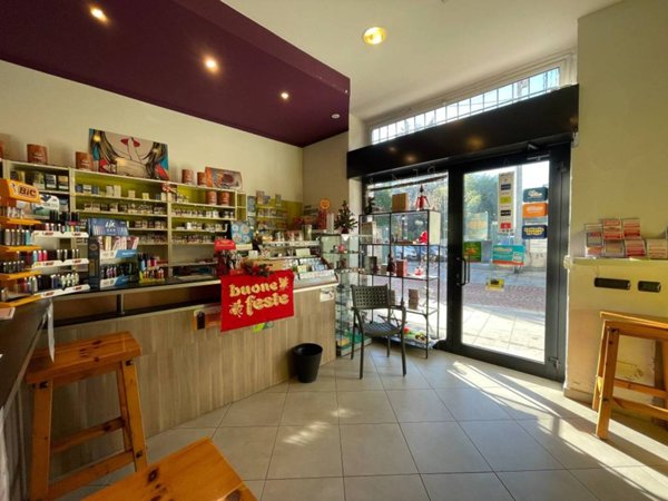 negozio in vendita a Tradate