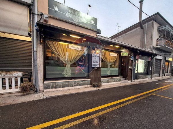 negozio in vendita a Tradate