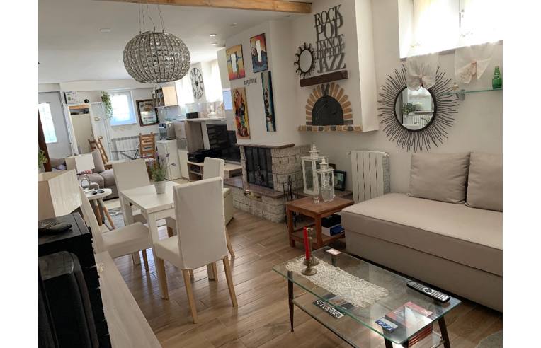 casa indipendente in vendita a Tradate in zona Ceppine