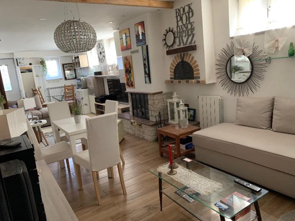 casa indipendente in vendita a Tradate in zona Ceppine