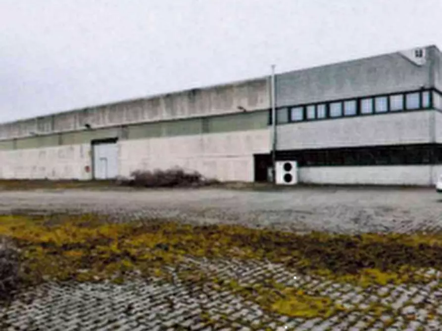 capannone in vendita a Tradate in zona Abbiate Guazzone