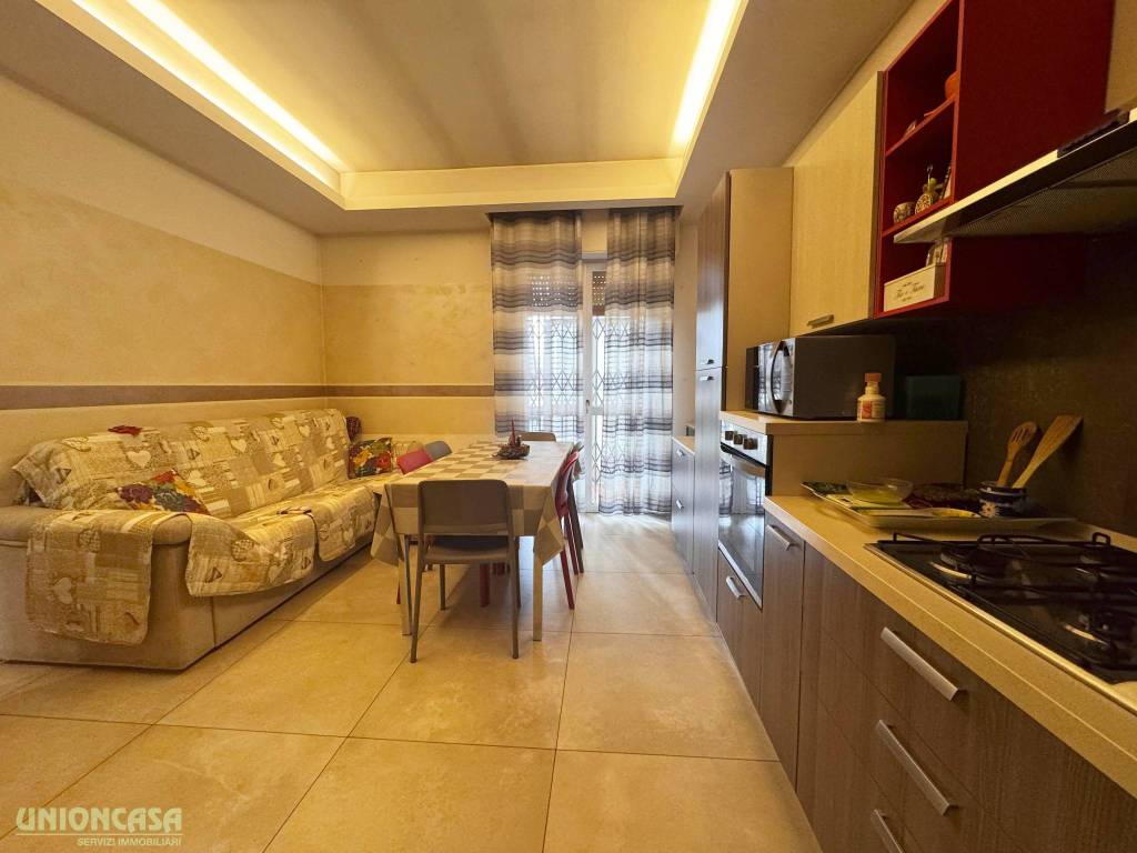 appartamento in vendita a Tradate in zona Abbiate Guazzone