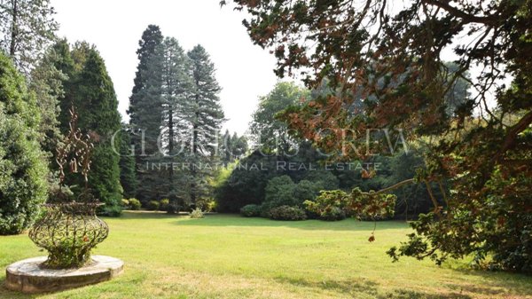 villa in vendita a Tradate in zona Abbiate Guazzone