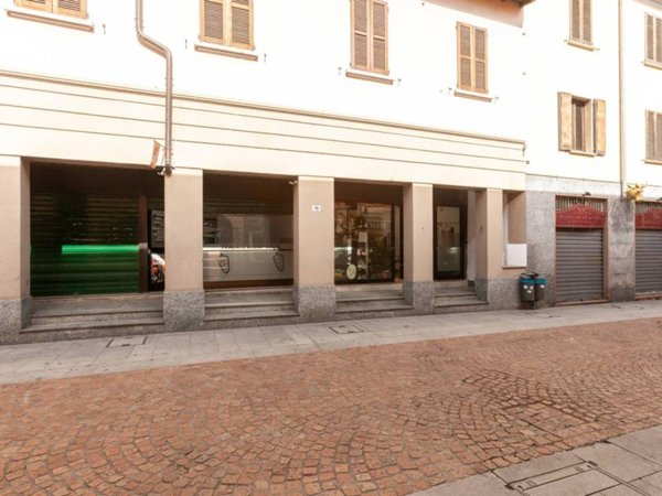 negozio in vendita a Tradate