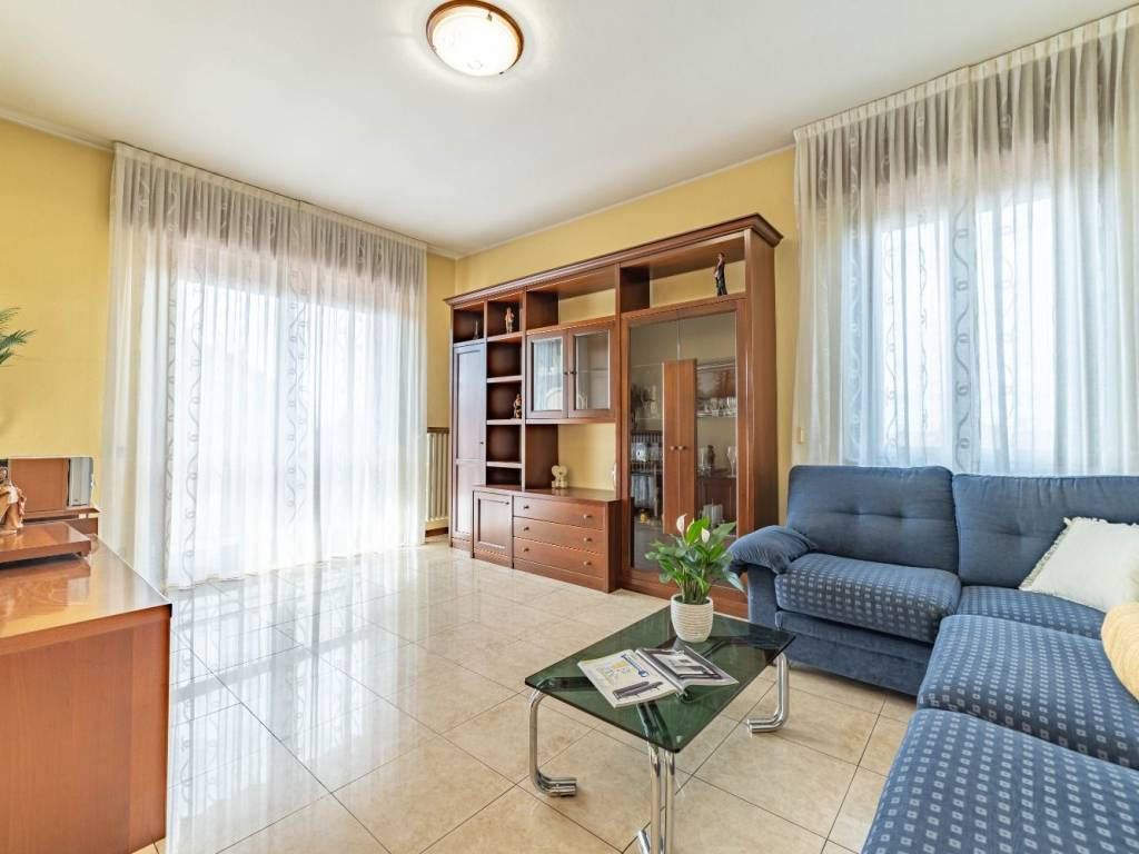 appartamento in vendita a Tradate